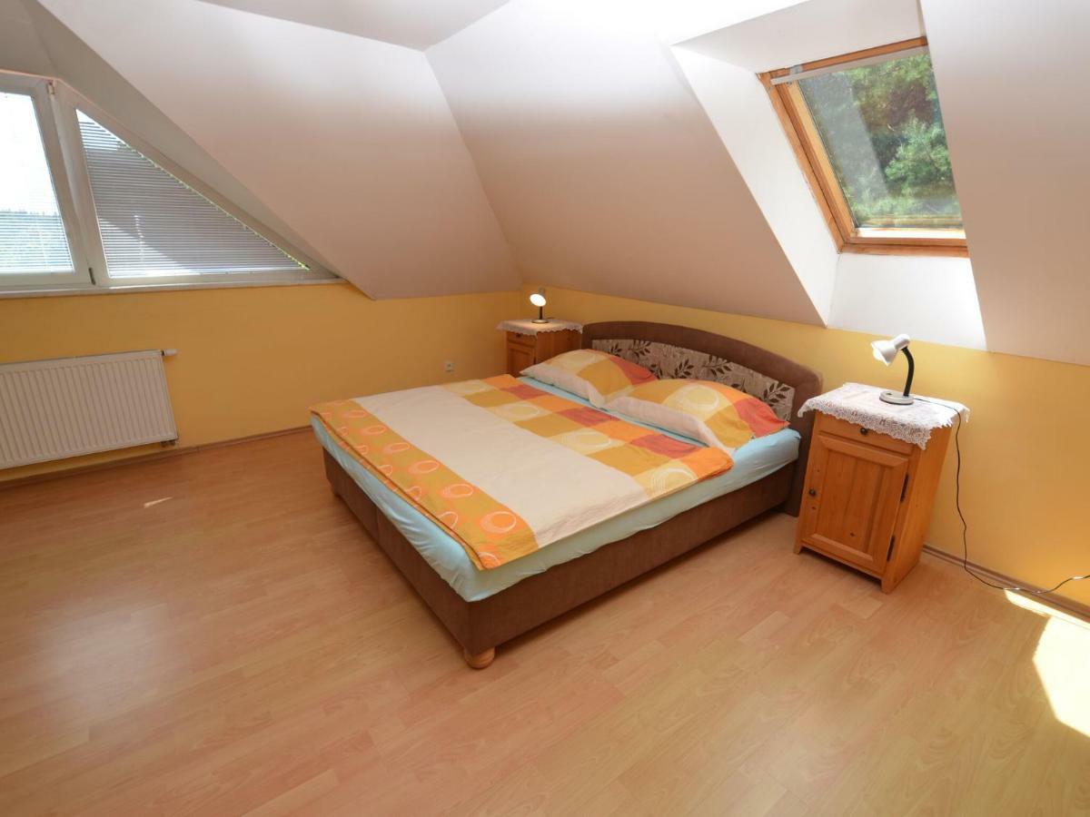 Villa Comfortable Detached House With Large Garden Klokoci Exterior foto